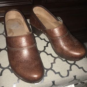 DANSKO SHOES (CLOGS)!!!!